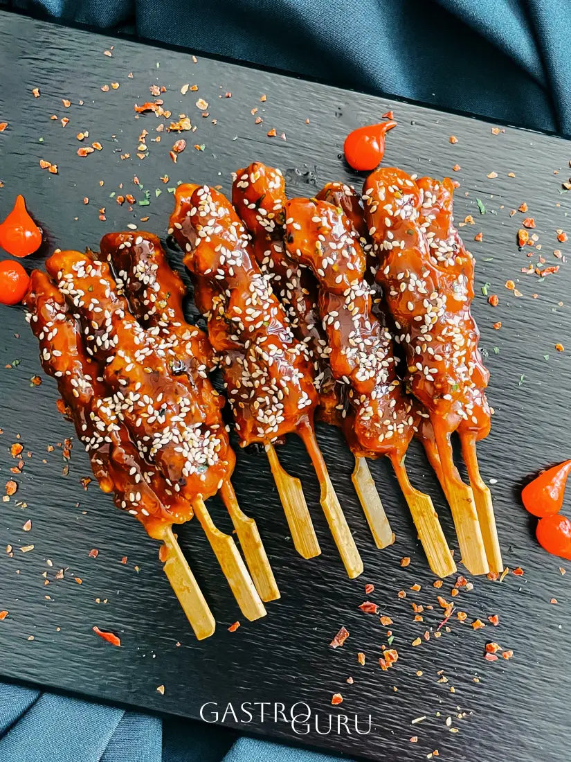 Glazūruoti grill vištienos iešmeliai / 10 vnt. Su Teriyaki glazūra