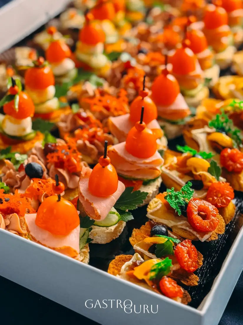 Vieno kąsnio užkandžių rinkinys šventei